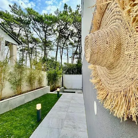 Casa Frente A La Playa. * Ribeira